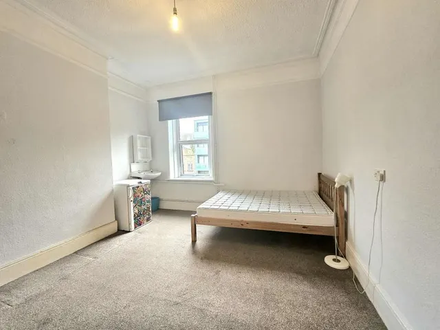 High Street, Beckenham, BR3, photo 1