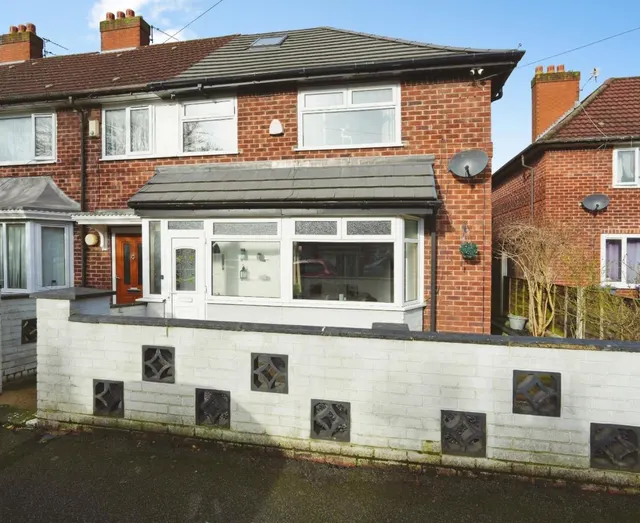 Mullacre Road, Manchester, photo 1