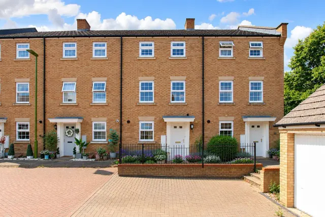 Harrier Close, Hemel Hempstead, Hertfordshire, HP3 0FW, photo 1