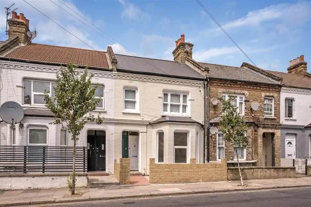 Kilburn Lane, London W10 4BQ, photo 1
