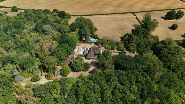 Winter Hill Road, Pinkneys Green, SL6, photo 3