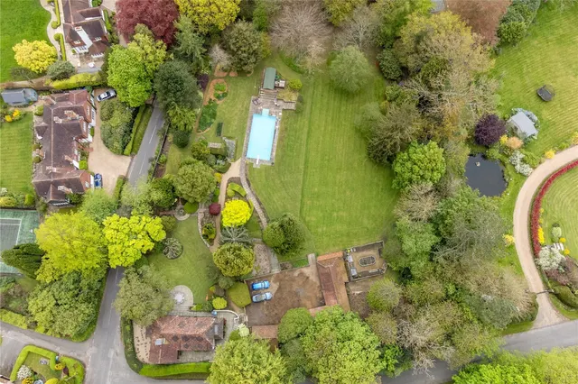 Pastens Road, Limpsfield, RH8, photo 2
