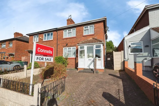 Landswood Road, Oldbury, photo 1