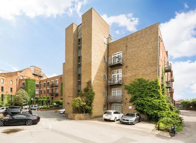 Morris Road, Bow, E14, photo 1