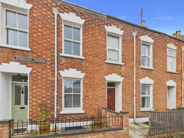 Dunalley Parade, Cheltenham, GL50 4LX, photo 1