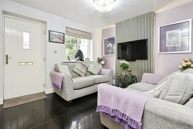 Canterbury Close, Birmingham, B23, photo 2
