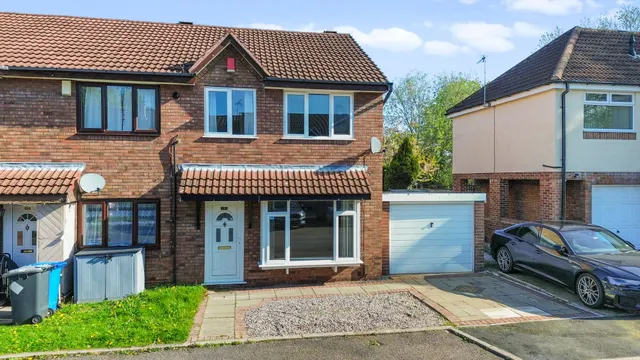 Tweedsmuir Close, Fearnhead, Warrington, Warrington, WA2 0EL, photo 1