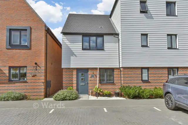 Feaver Drive, Faversham, ME13, photo 1