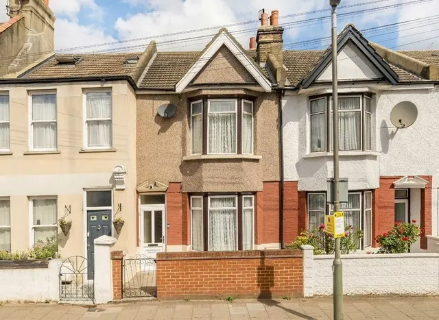 Franciscan Road, Tooting, SW17, photo 1