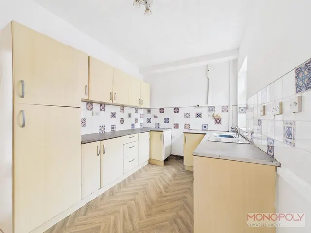 West Street, Wrexham, LL11, photo 3