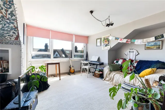 Photo 2 — Lucien Road, London, SW17