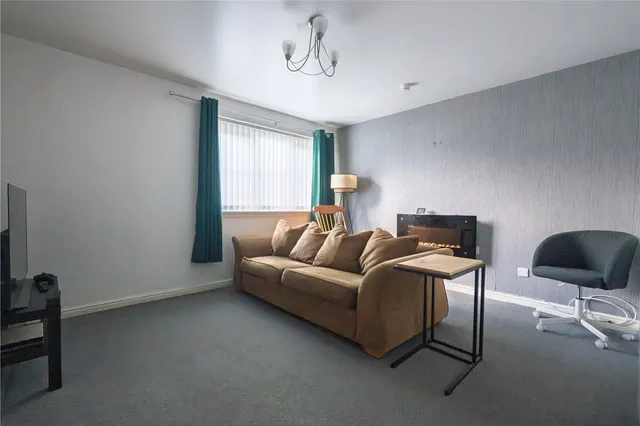 Photo 3 — Queens Crescent, LIVINGSTON, West Lothian, EH54