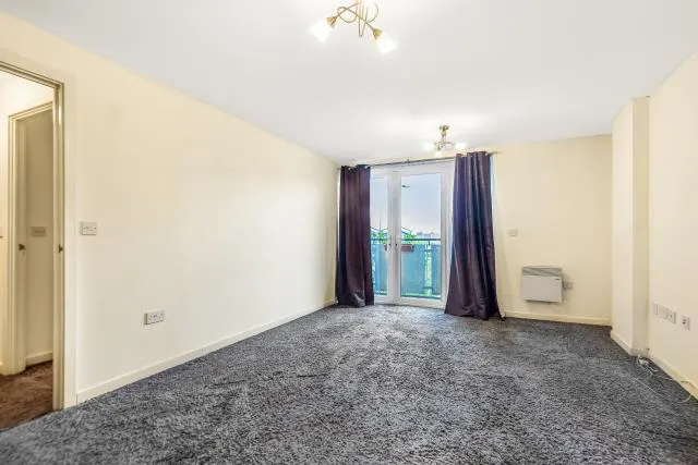 Bath Road, Slough, SL1, photo 3