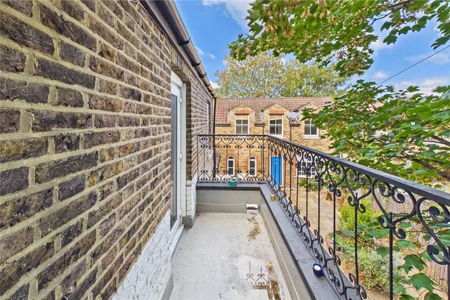 Danbrook Road, London, SW16, photo 1