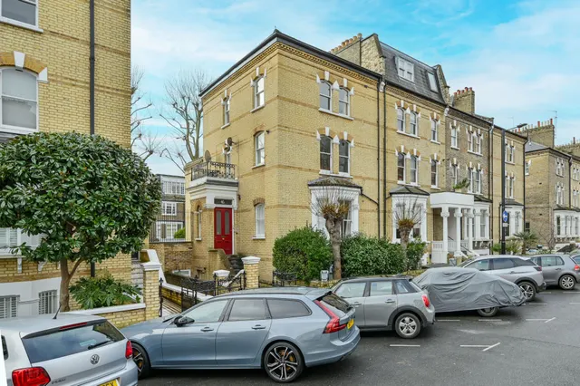 Flat 2, 46 Edith Road, London, photo 1