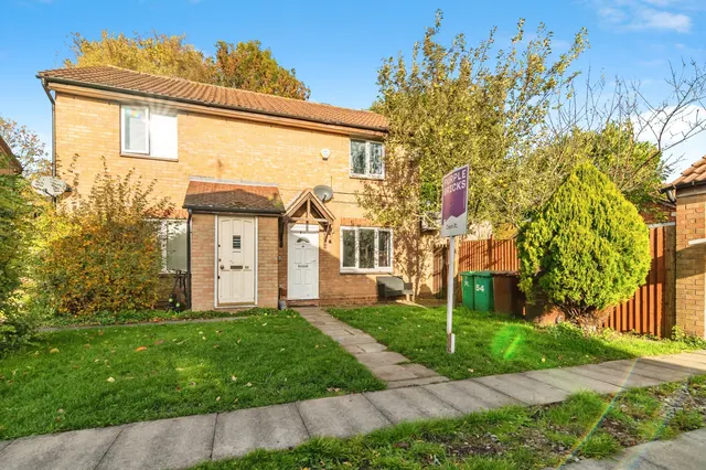 Dean Close, Nottingham, NG8, photo 1