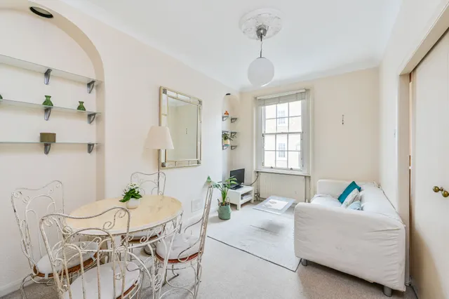 Photo 3 — Second Floor, 34 Denbigh Street, London