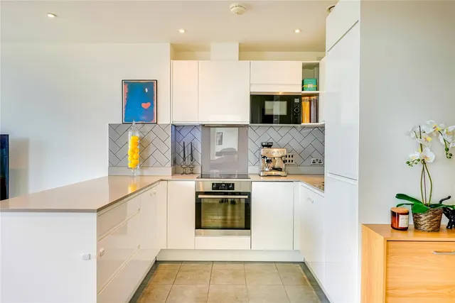 Cambridge Road, Barking, IG11, photo 3