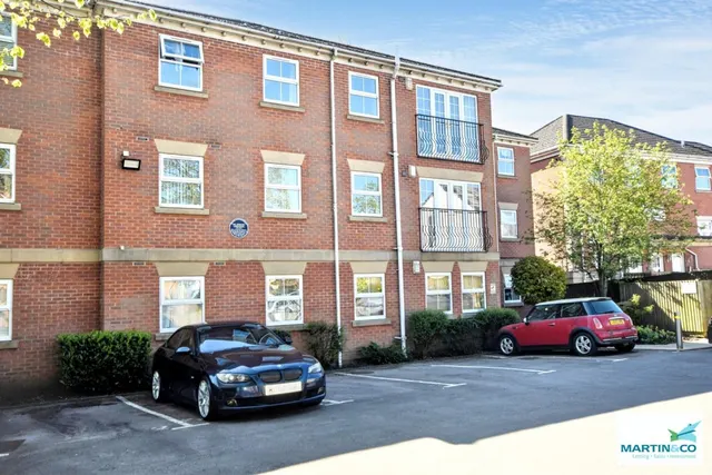Queens Park Court, Hinckley, photo 1