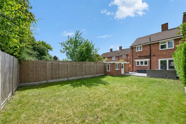 Castleton Road, Ruislip, photo 3