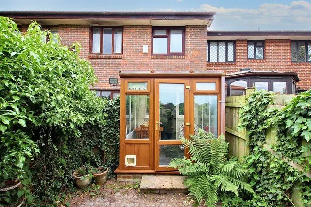 Photo 2 — Parsley Gardens, Croydon, Croydon, CR0 8YG