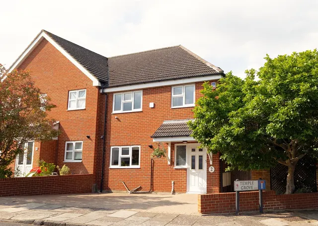 Temple Grove, Enfield, photo 1