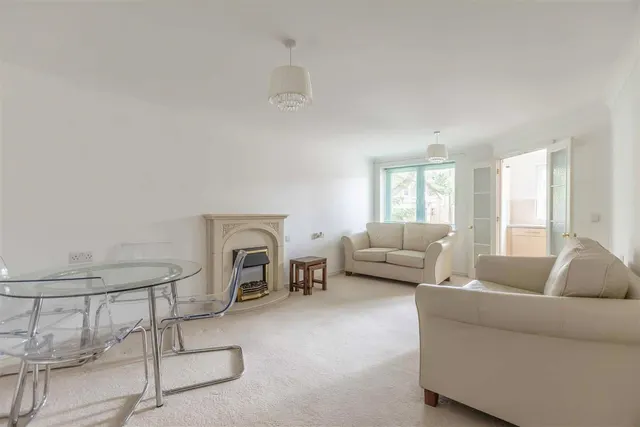 Photo 2 — Alma Road, Windsor, SL4 3GZ