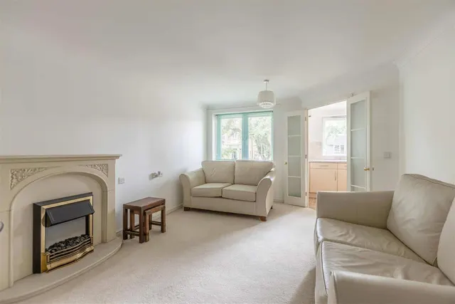 Photo 3 — Alma Road, Windsor, SL4 3GZ