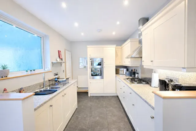 The Crescent, Widemouth Bay, EX23, photo 3