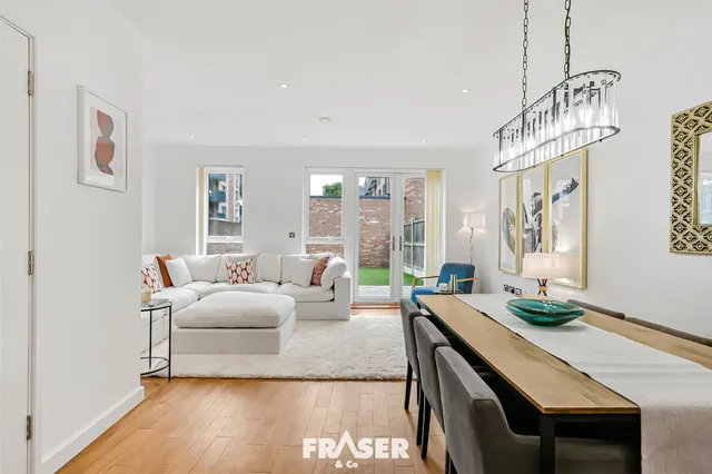 Reynard Way, Brentford, TW8, photo 1