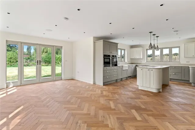 House Under Offer with 5 bedrooms in Little Sampford, Nr Saffron Walden, CB10, photo 3