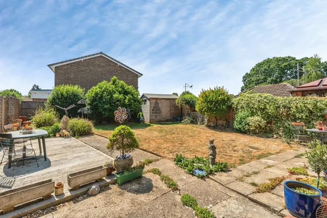 Tadfield Crescent, Romsey, SO51, photo 2