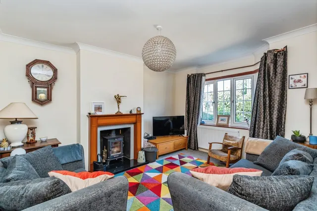 Tadfield Crescent, Romsey, SO51, photo 3