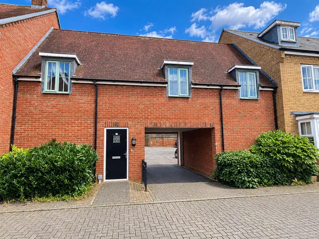 Constance Street, Buckingham, photo 1