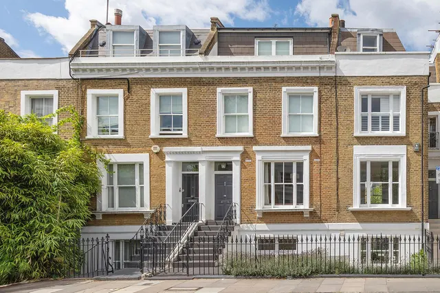 4 bedroom house, Moore Park Road, London, SW6