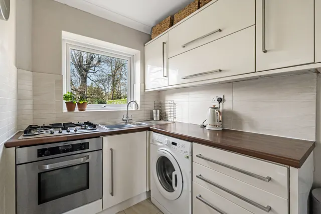 Thorn Road, Boundstone, GU10, photo 3