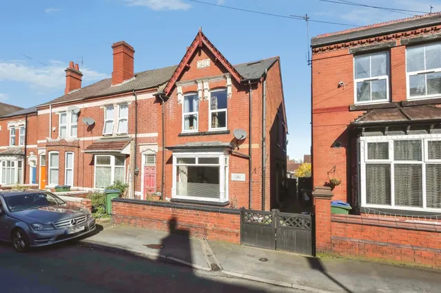 Compton Road, Cradley Heath, photo 1