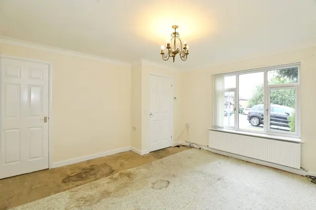 Photo 3 — Mendip Close, Winsford, Cheshire, CW7