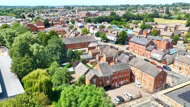 St. Marys Road, Hampton Court, LE16, photo 1