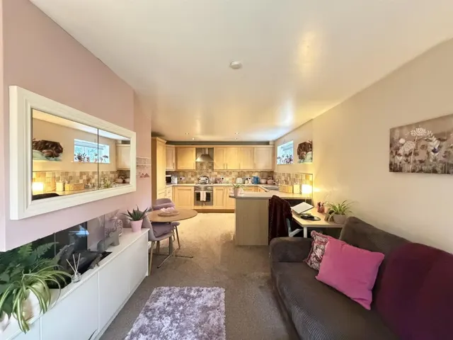 The Plantations, Bradford, BD12, photo 3