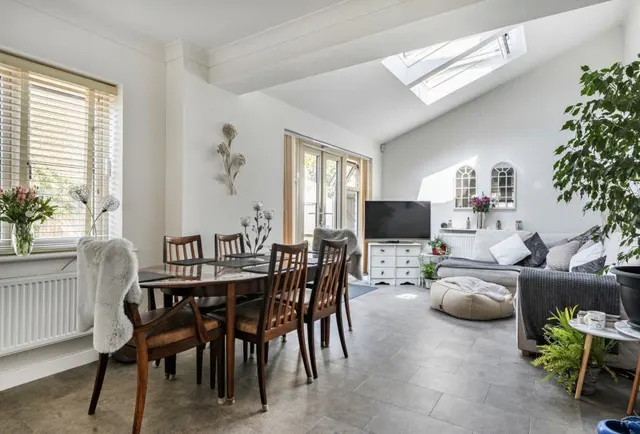 Spitfire Drive, Witney, OX29, photo 3