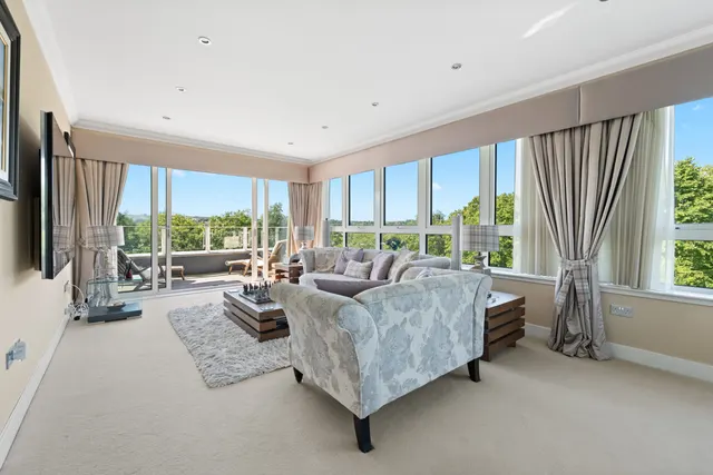 Photo 2 — Sandringham Court, Newton Mearns