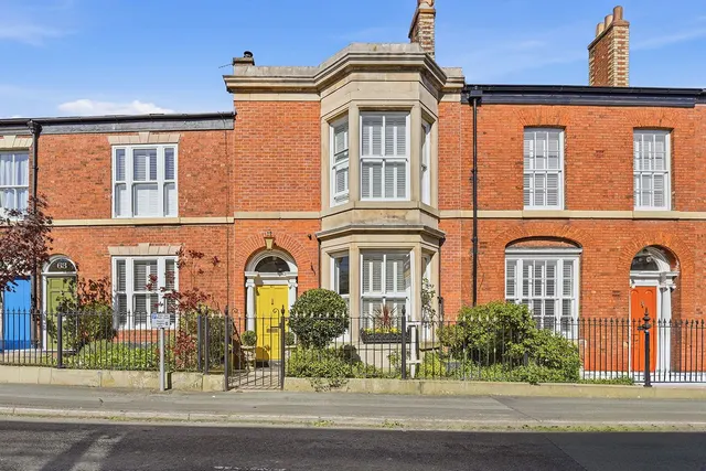 Prestbury Road, Macclesfield, photo 1