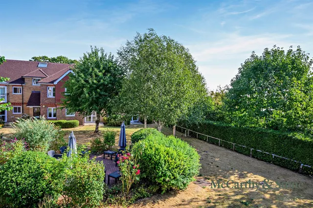 Buckingham Road, Brackley, NN13, photo 2