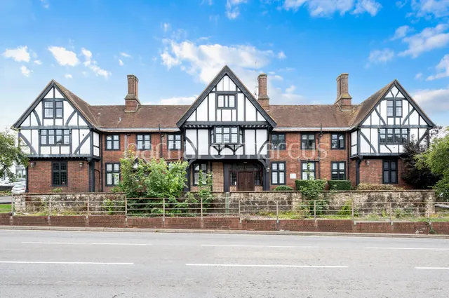 Reigate Road, EPSOM, photo 1