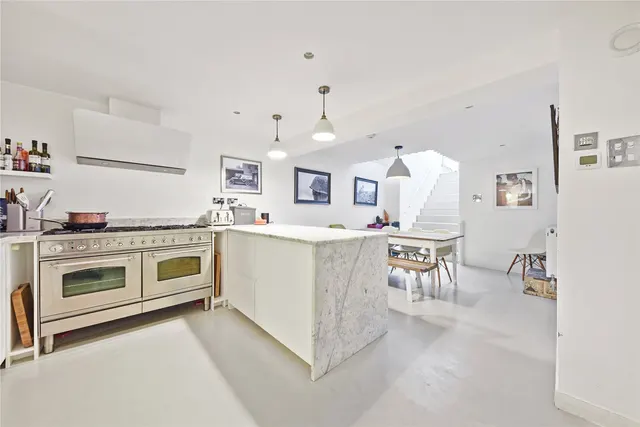 Wellington Row, Hackney, E2, photo 2