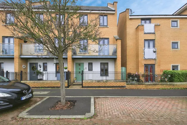 Spring Avenue, Peterborough, PE7, photo 1