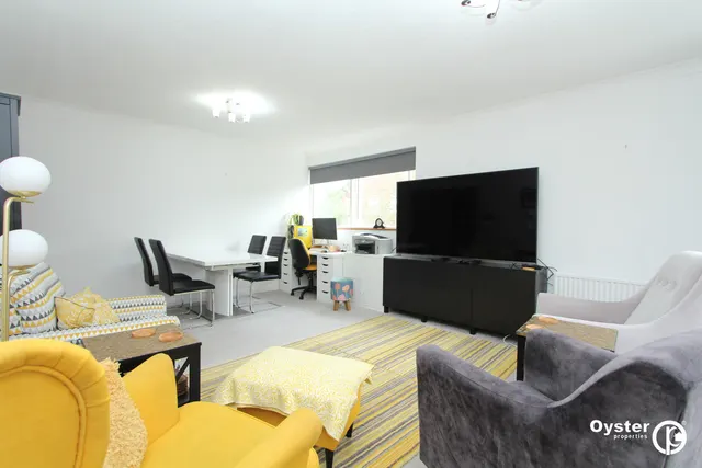 Oak Lodge Close, Stanmore, HA7, photo 1