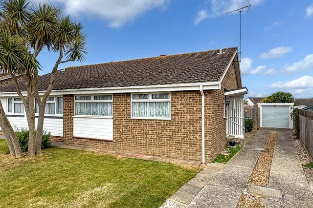 Littlehampton, BN17, photo 1