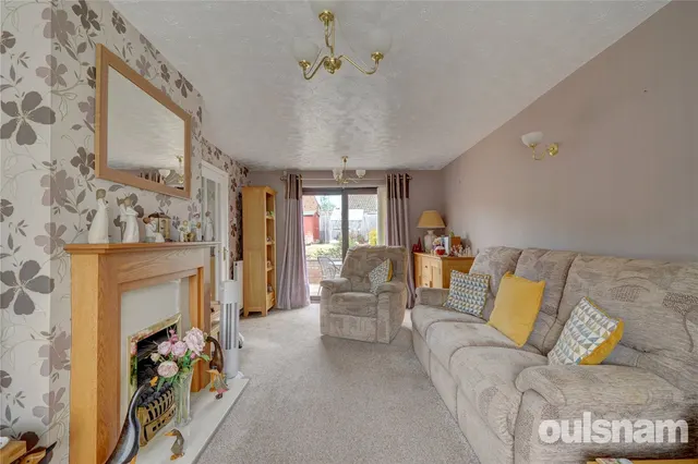 Photo 3 — Winslow Avenue, Droitwich, Worcestershire, WR9 8PU